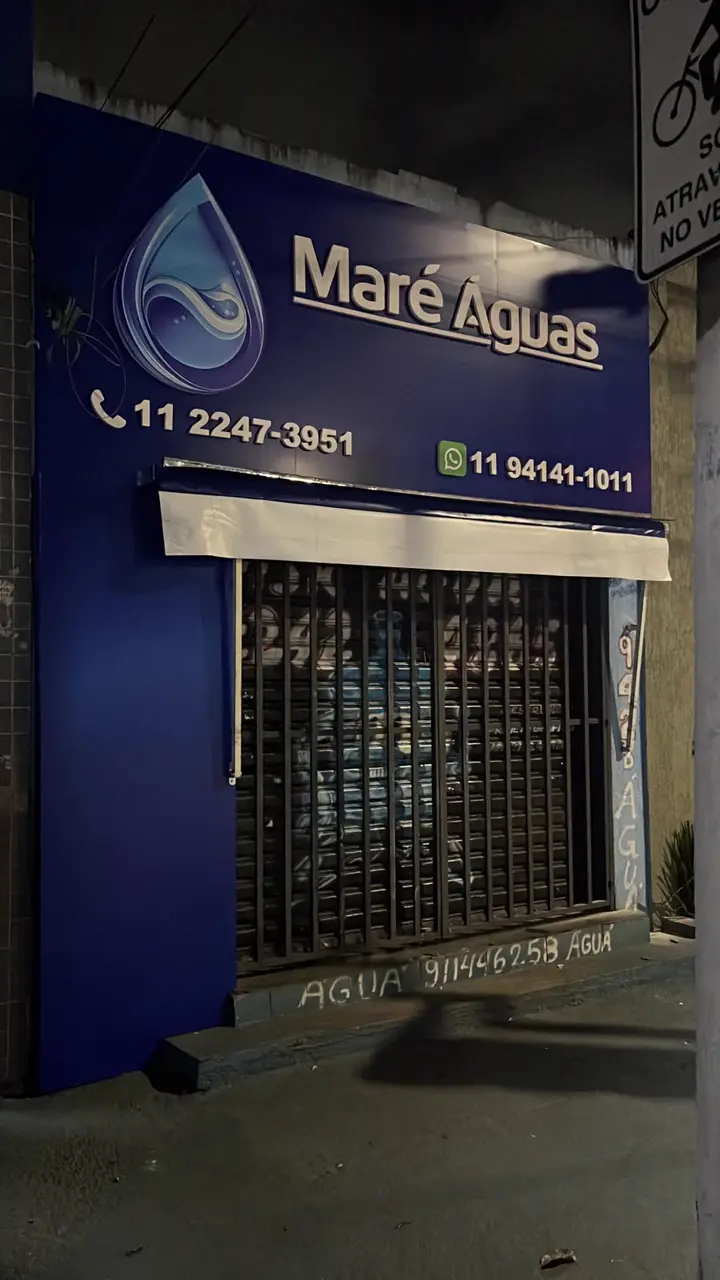 Fachada azul da Maré Águas
